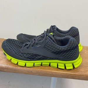 Mens Reebok Realflex Shoes 